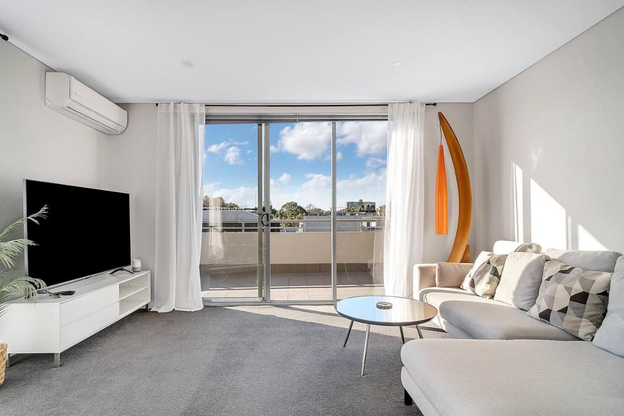 'redfern Horizons' An Unforgettable Rooftop Escape